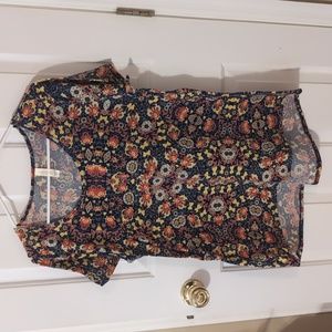 LuLaRoe Classic Tee size L